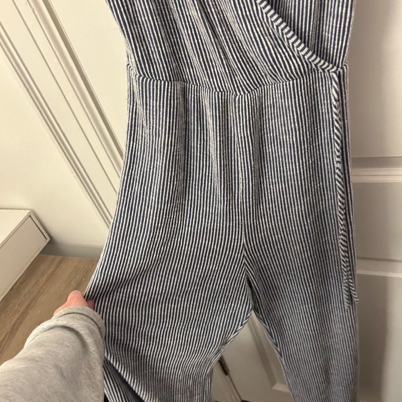 Caution to the Wind Women's Nautical Striped Jumpsuit size Large - Picture 8 of 13